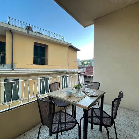 Center 4 - 100 Meters From The Sea *